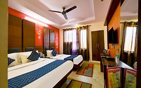 Hotel Re Pose Villa Walking Distance From New Delhi Railway Station And R K Ashram Metro Station